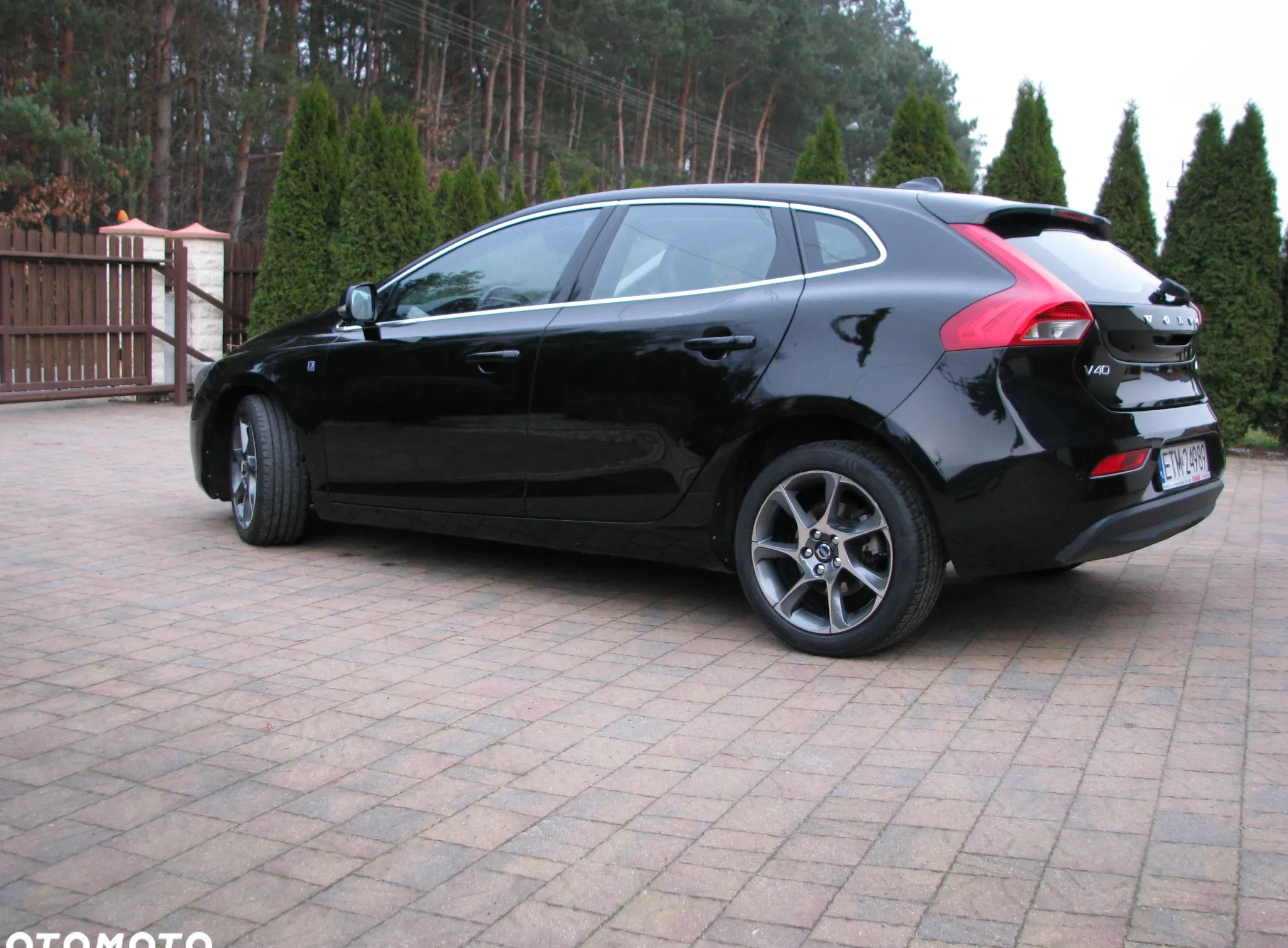 Volvo V40 cena 59900 przebieg: 110000, rok produkcji 2016 z Piotrków Trybunalski małe 301